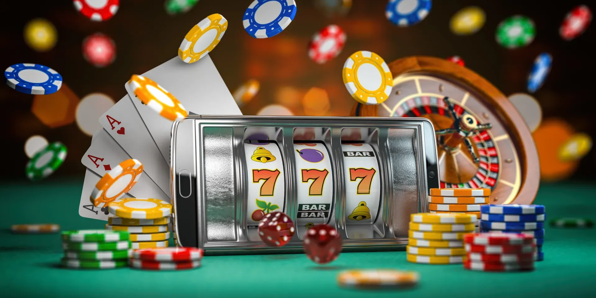 Im Vordergrund ein Glückspielautomat der 3 x 7 anzeigt. Dahinter 4 Asse und eine Roulettescheibe und viele Jetons